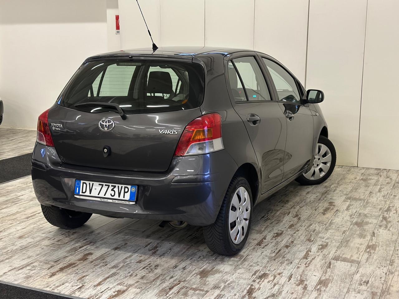 Toyota Yaris 1.0 Benzina 5 porte Ok Neopatentati