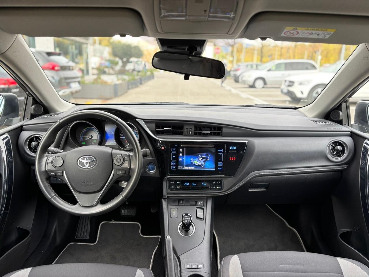 Toyota Auris 1.8 Hybrid Lounge