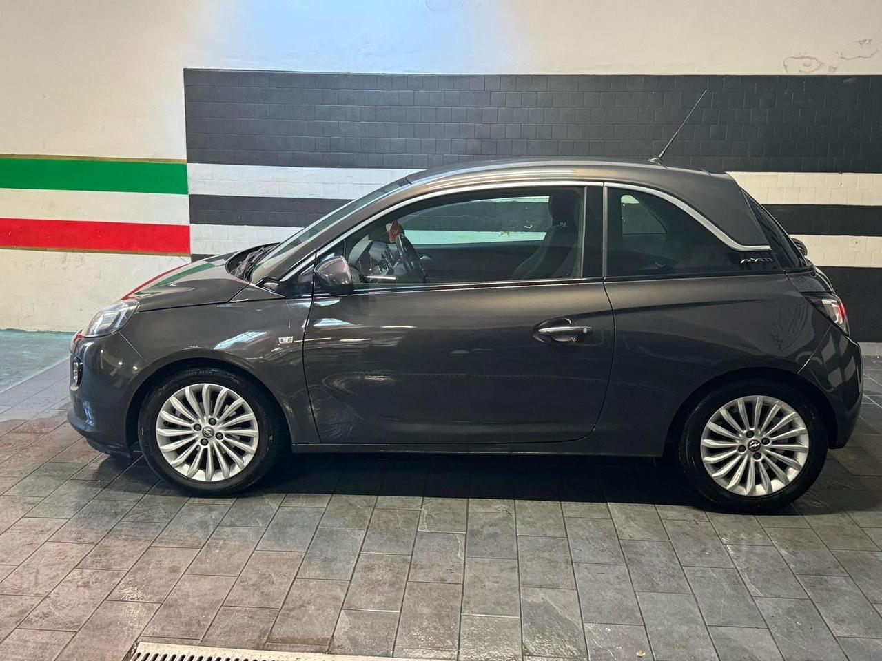 Opel Adam 1.2 70 CV Glam