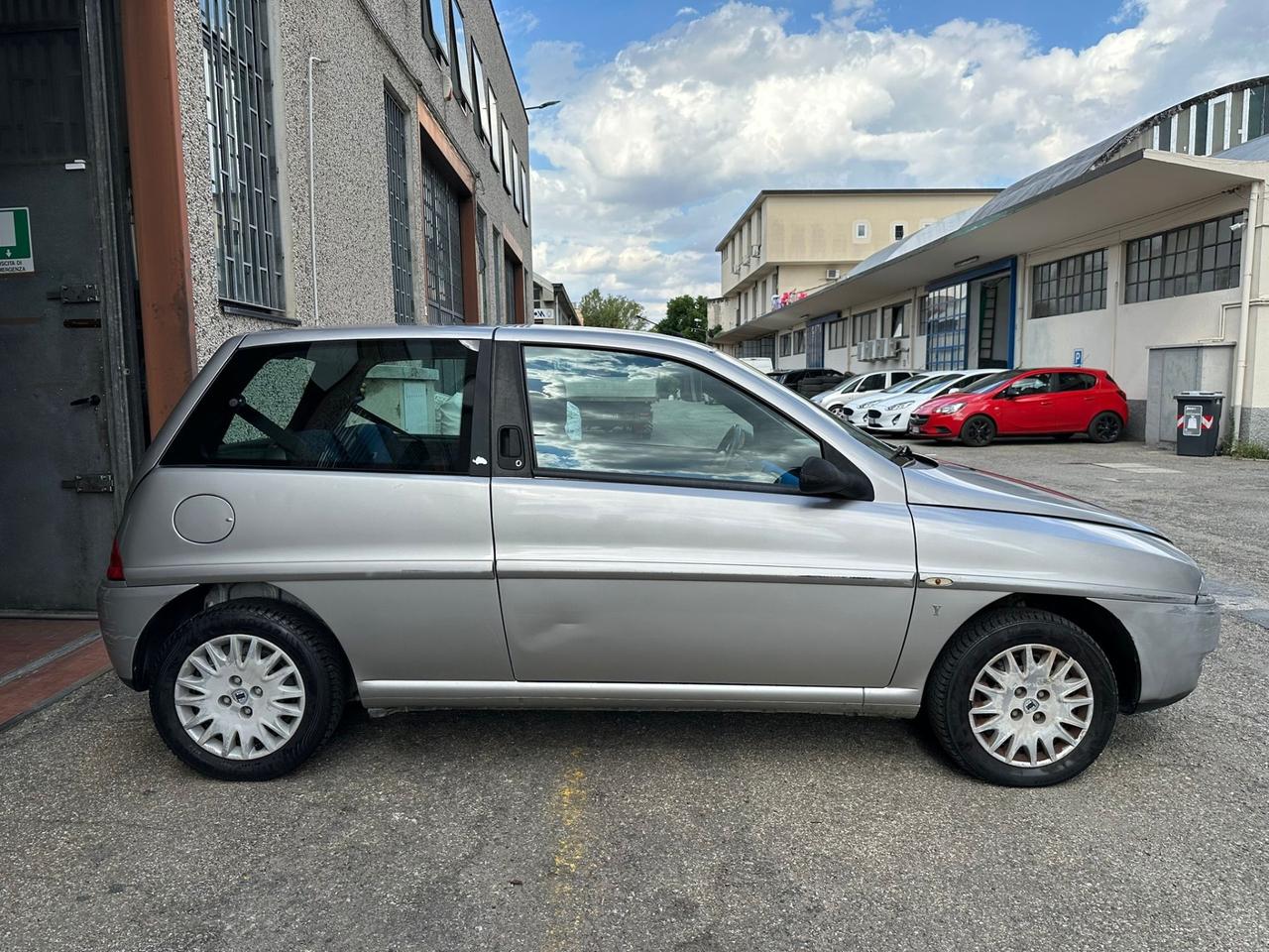 Lancia Y 1.2i cat Elefantino Blu