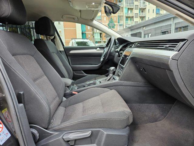 VOLKSWAGEN Passat Variant 1.6 TDI SCR DSG Business BMT