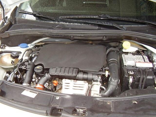 Peugeot 2008 PureTech Turbo NEOPATENTATI