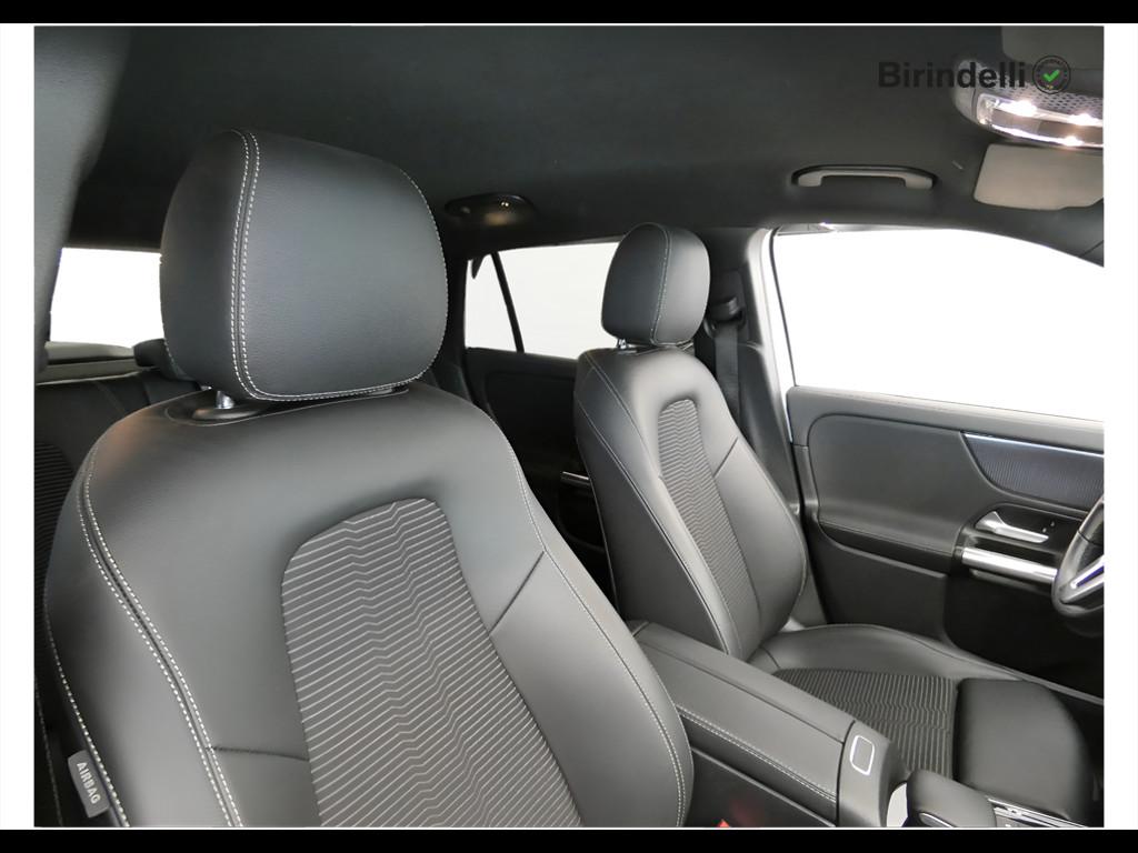 Mercedes-Benz GLA (H247) - GLA 200 d Automatic Sport