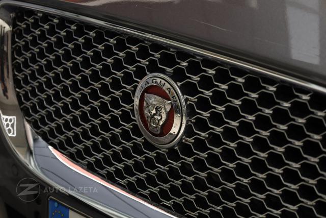 JAGUAR XE 2.0 D Turbo 180CV aut. CAMBIO ROTTO