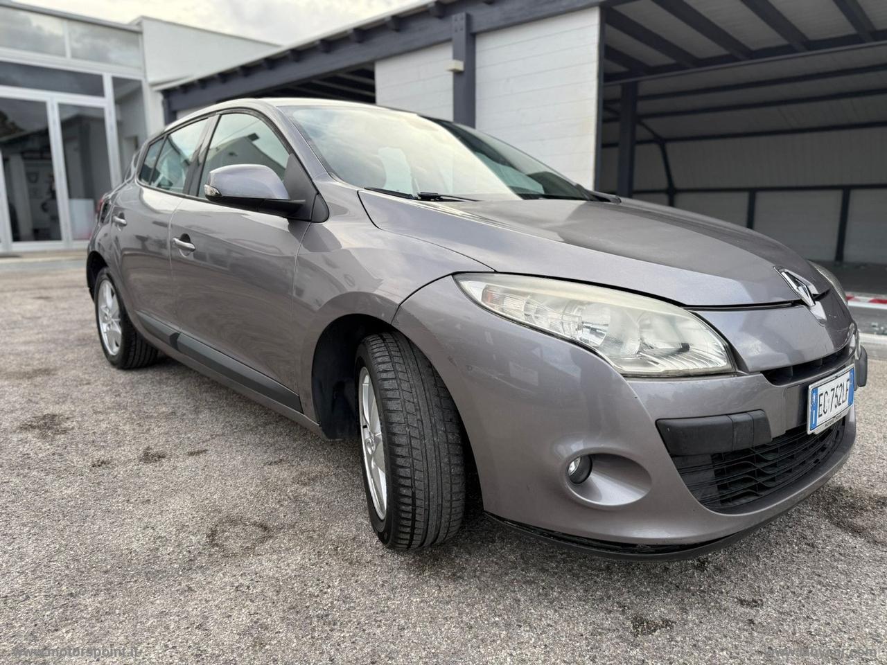 RENAULT Mégane 1.5 dCi 110 CV SporTour Luxe