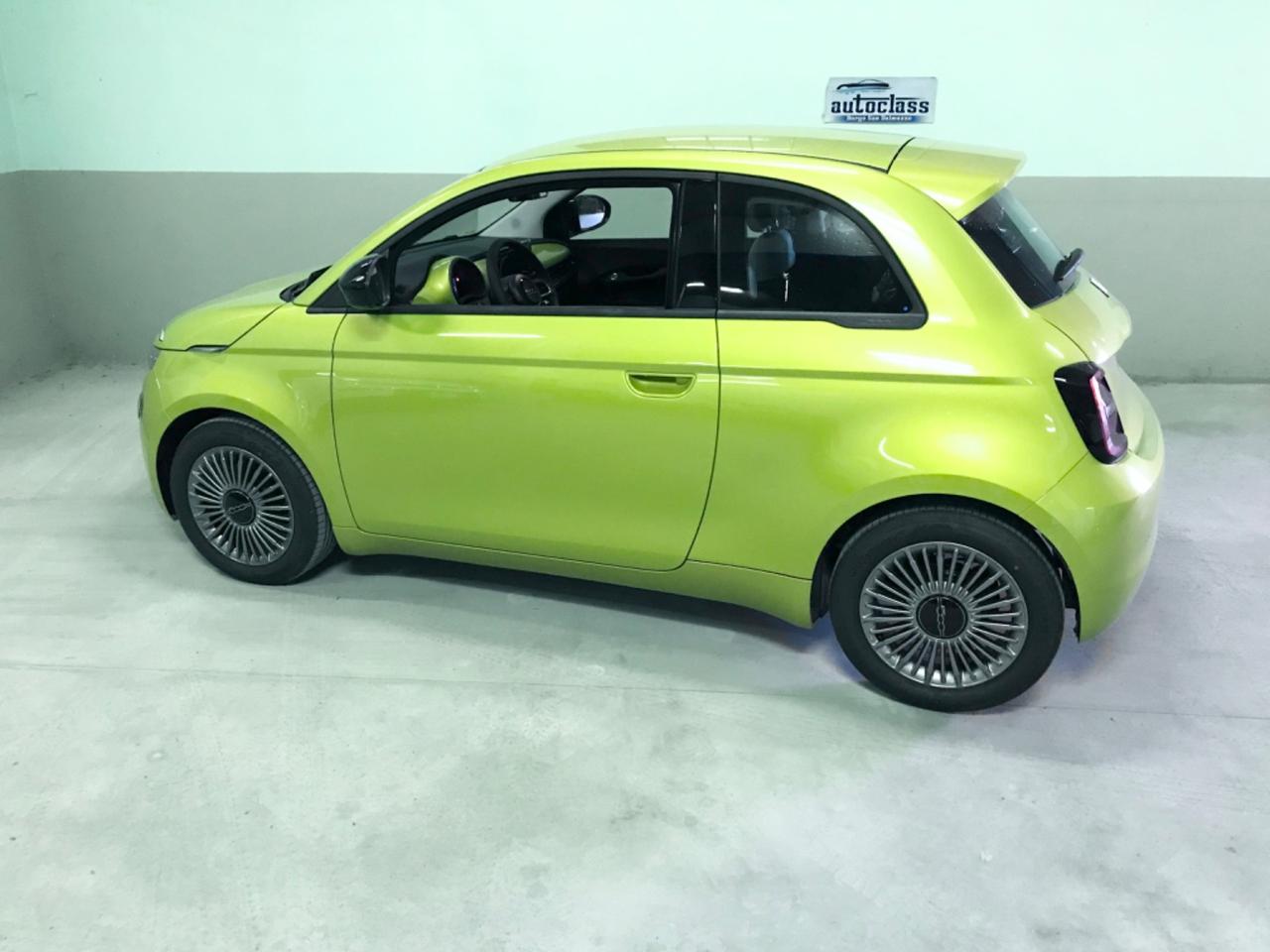 Fiat 500 Berlina Hybrid Icon