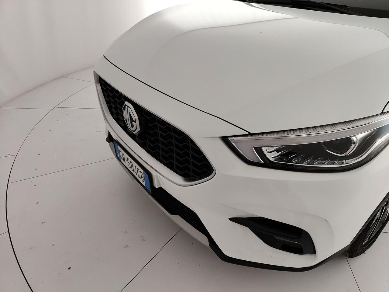 Mg ZS 1.5L 5MT LUXURY