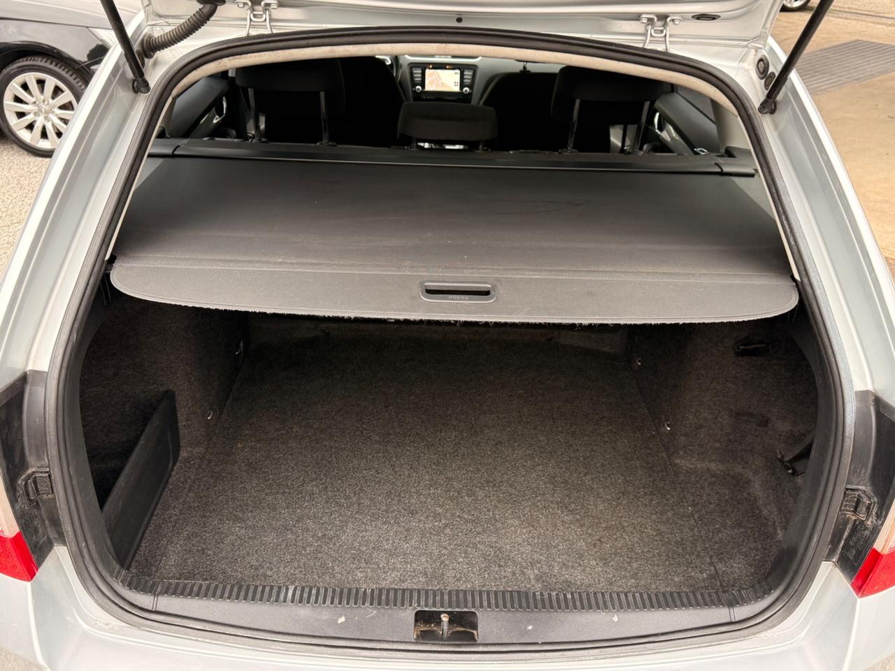 Octavia 1.6 TDI/dsg/rate/(( 80 mila km- unipro ))