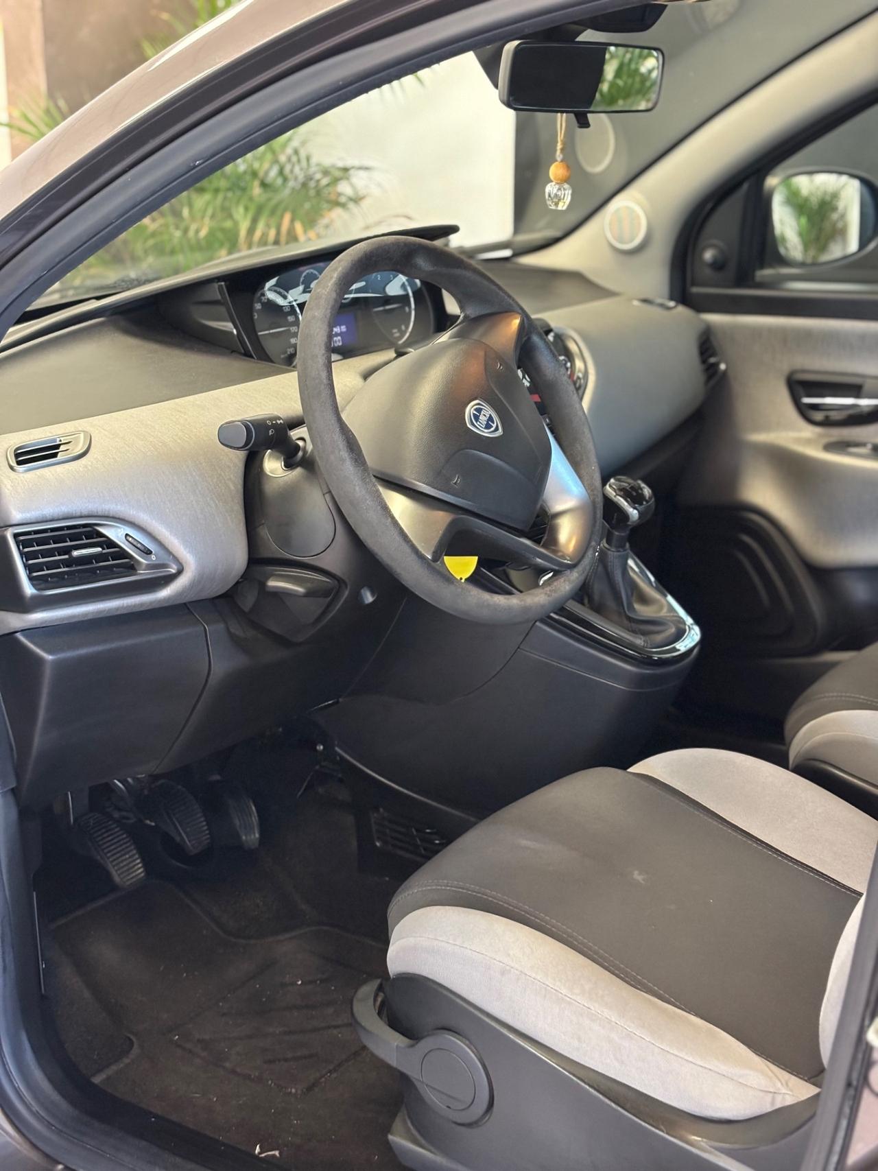 Lancia Ypsilon 1.3 MJT 16V 95 CV 5 porte S&S Platinum