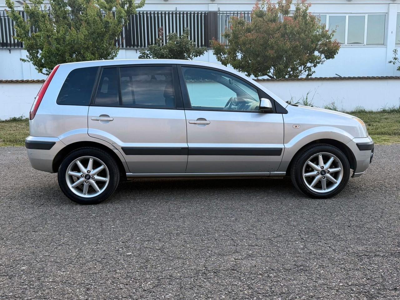 Ford Fusion 1.4 Benzina Cambio Automatico