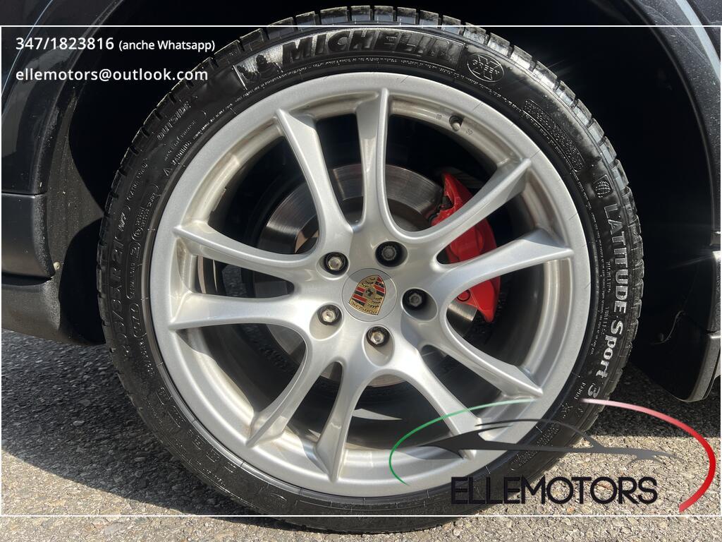 Porsche Cayenne 4.8 Turbo Tiptronic