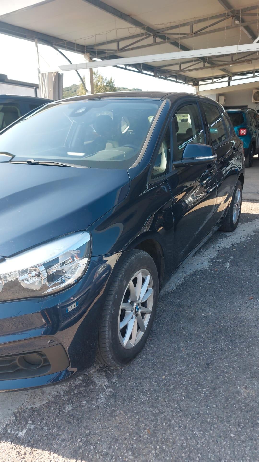 Bmw 2er Active Tourer 218d Advantage
