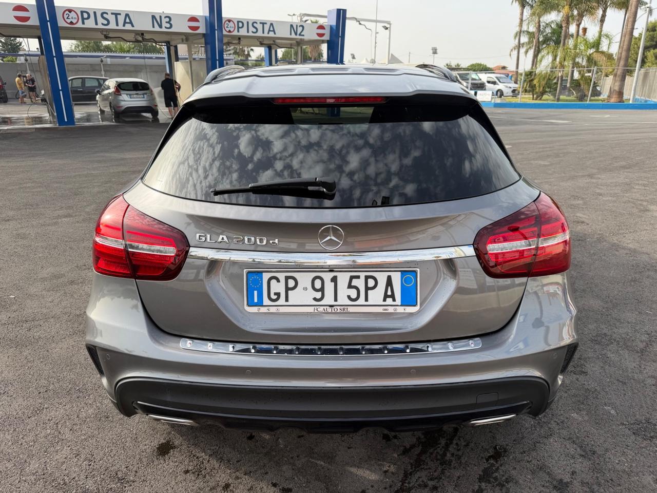 Mercedes-benz GLA 200 d Automatic Premium pacchetto AMG