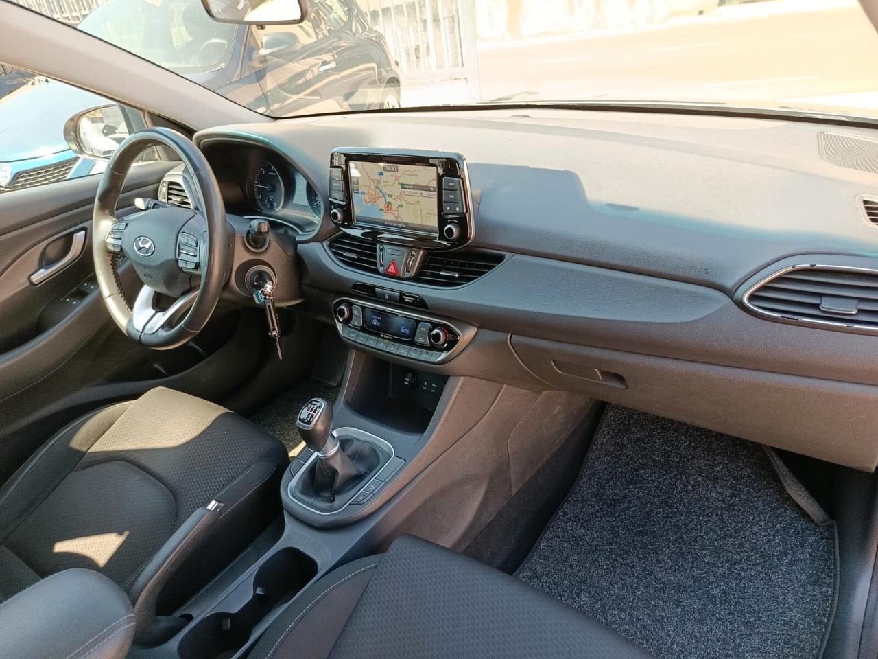Hyundai i30 1.6 CRDi 110CV 5 porte Comfort-2017