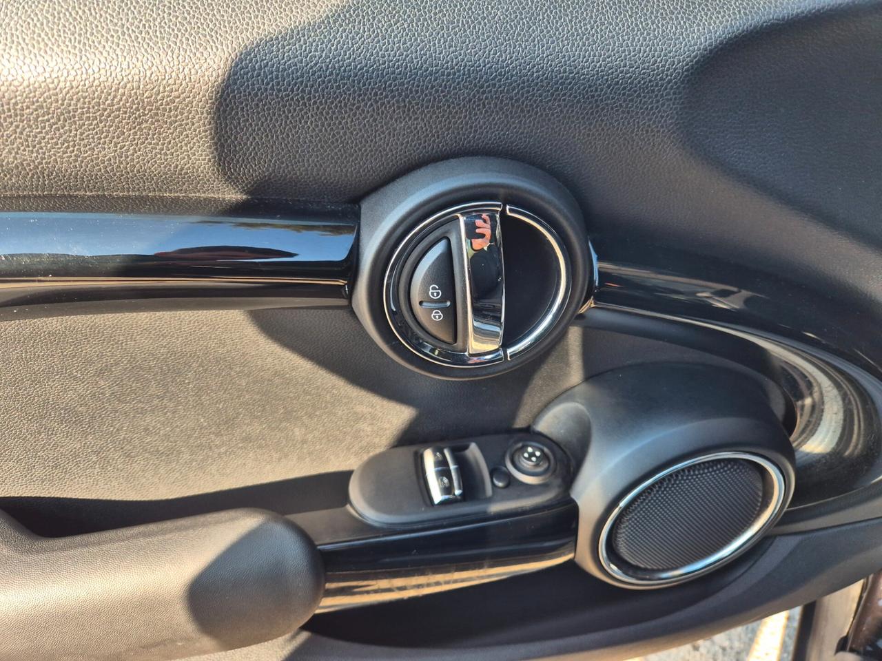 Mini 1.5 One Baker Street