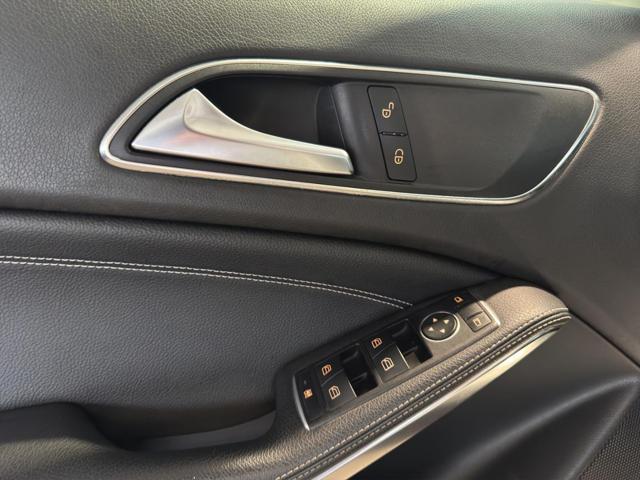 MERCEDES-BENZ GLA 180 Sport