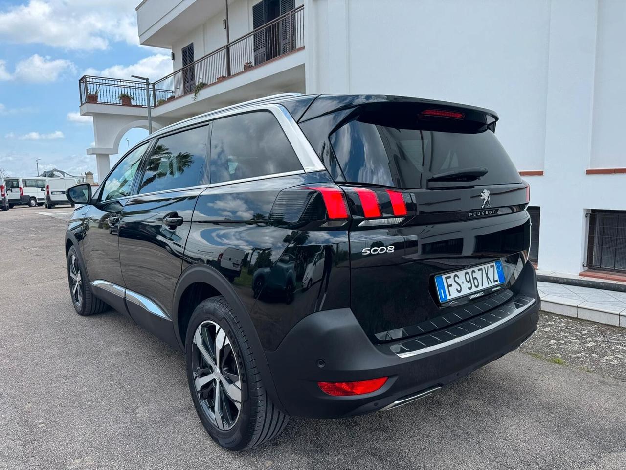 Peugeot 5008 GT-Line 7Posti