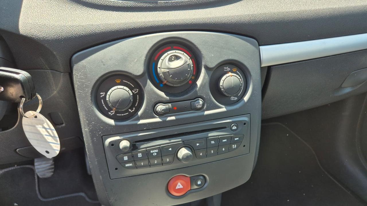 Renault Clio 1.2 16V 5p Dynamique -2011 -Navigatore