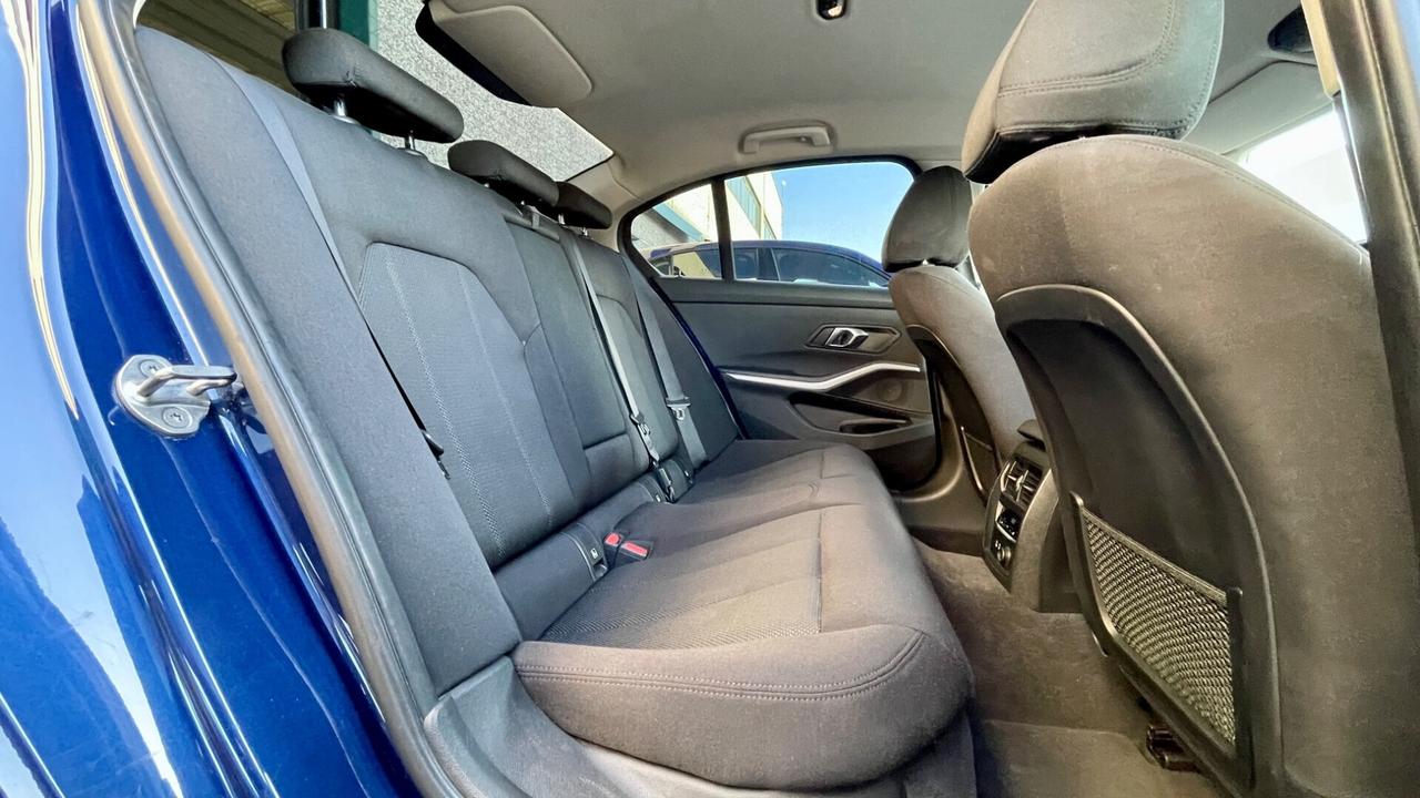 BMW 320D 2.0 ADVANTAGE 190CV - FULL LED, CAR PLAY
