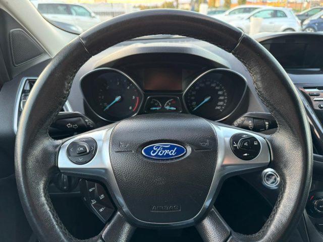 FORD Kuga 2.0 TDCi 140 CV Titanium CAMBIO AUTOMATICO