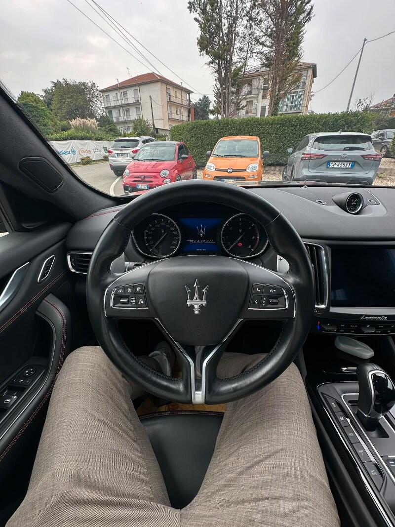 MASERATI Levante Levante V6 Diesel AWD Nerissim...