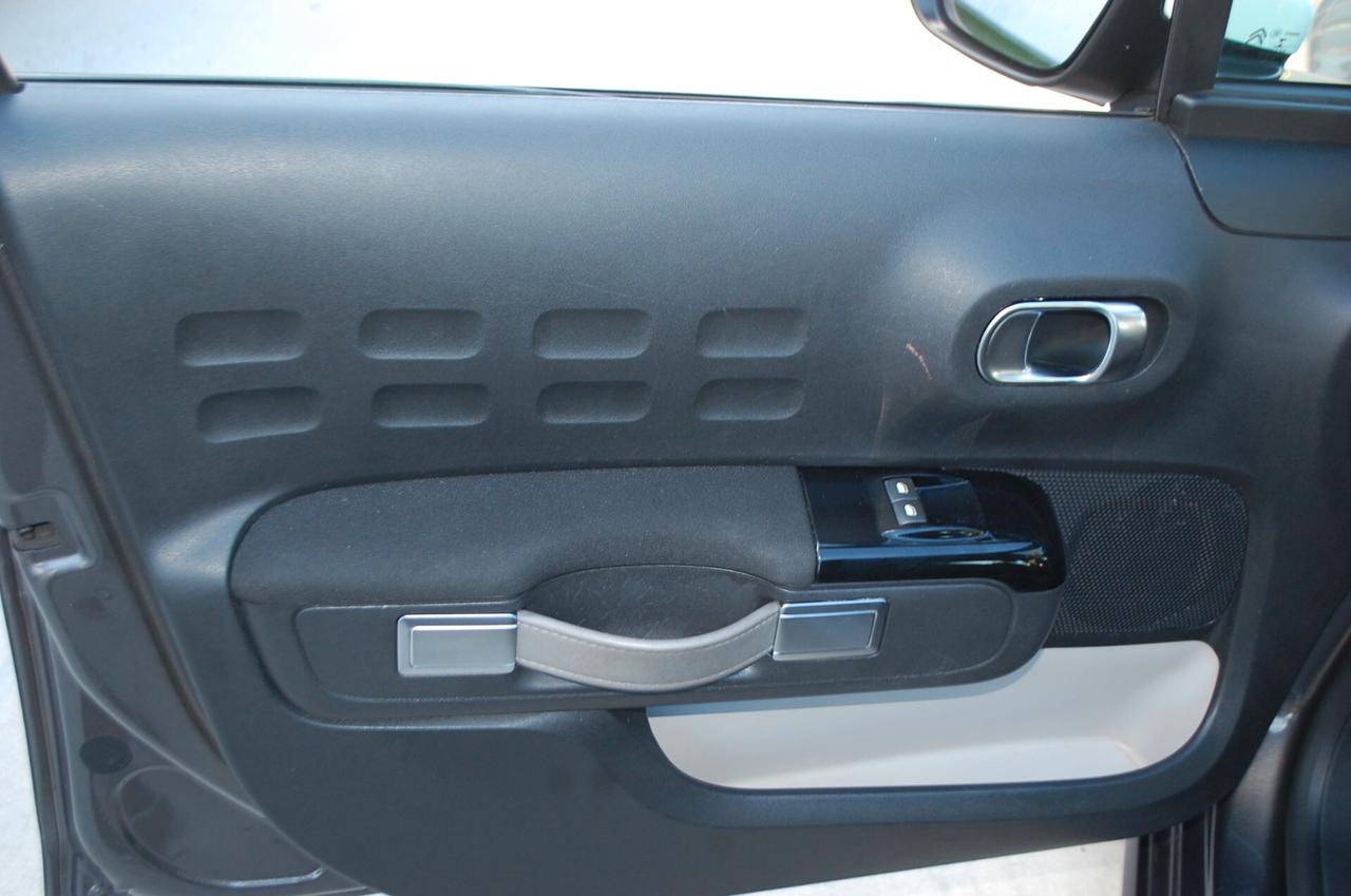 Citroën C3 1.2 puretech 110CV Shine Pack EAT6 Uff Italy Navi Clima USB