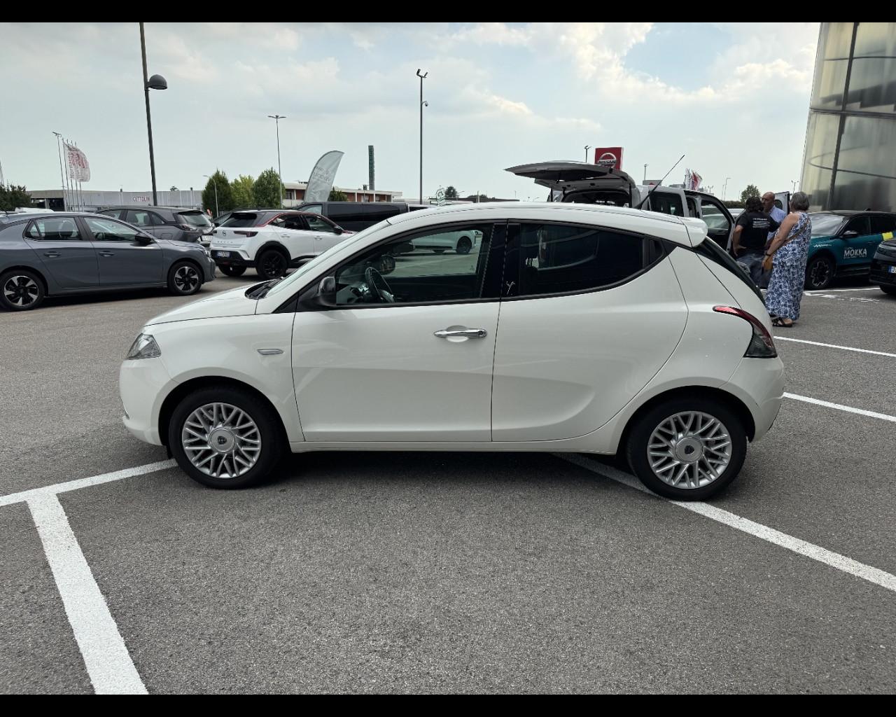 LANCIA Ypsilon 3ª serie - Ypsilon 1.2 69 CV 5 porte Gold