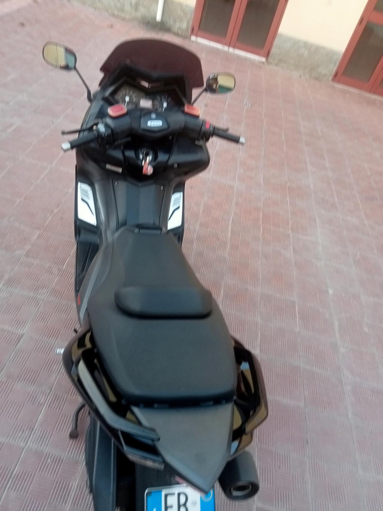 Yamaha t-max 530 2014 km 28000