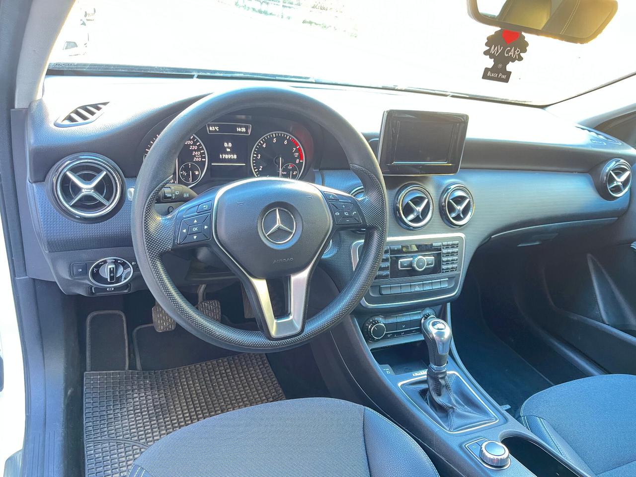 MERCEDES-BENZ A 180 PREMIUM - 1.6 BENZINA - ANCHE PER NEOPATENTATI - 2013