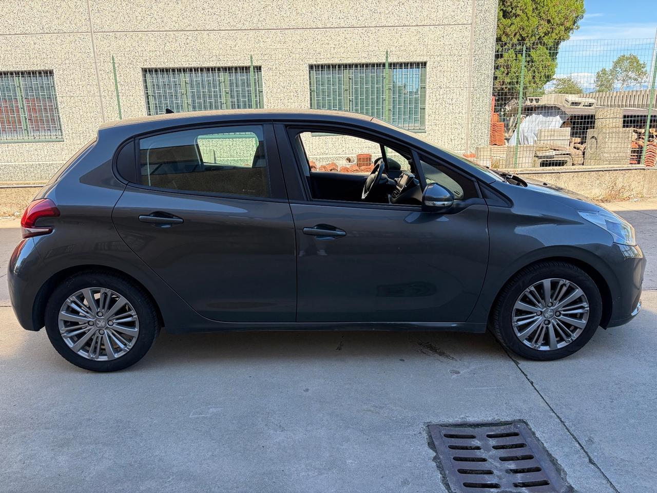 Peugeot 208 BlueHDi 75 5 porte Allure