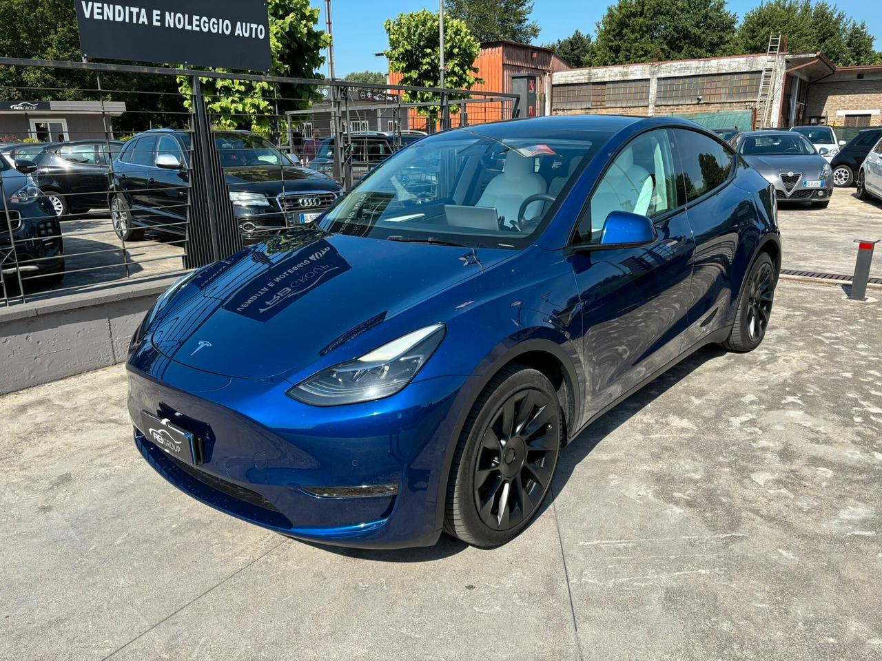 Tesla Model Y Model Y Long Range AWD