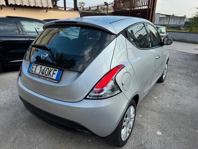 Lancia Ypsilon 1.3 MJT 16V 95 CV 5 porte S&S Silver