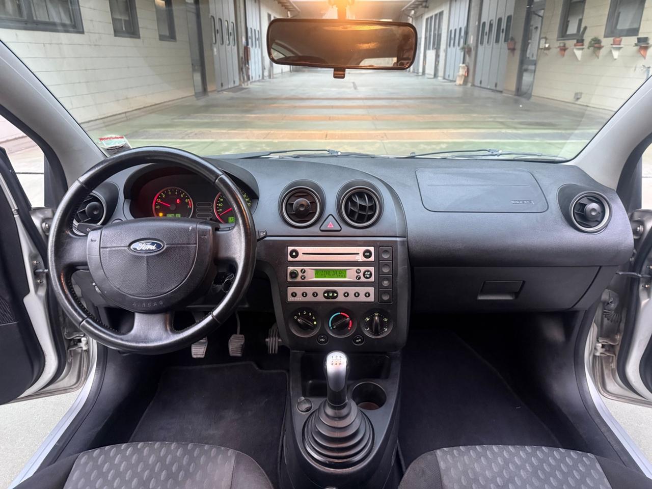 Ford Fiesta 1.2 16V 3p. Ghia