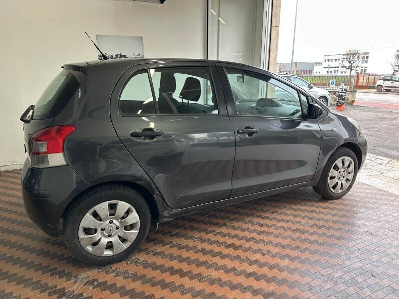 TOYOTA Yaris 2ª serie Yaris 1.0 5 porte Now GPL