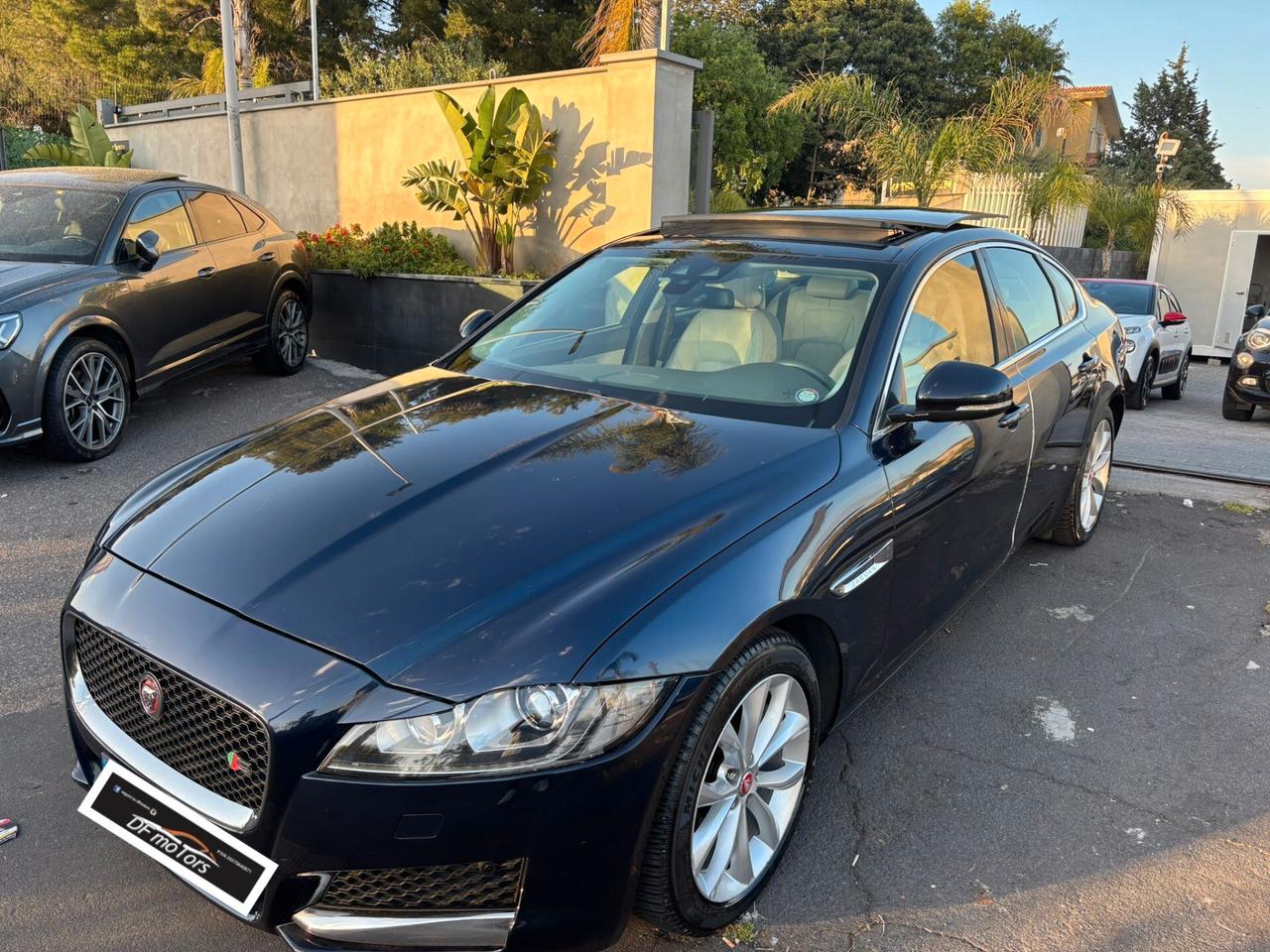 Jaguar XF 2.0 AWD 180 CV