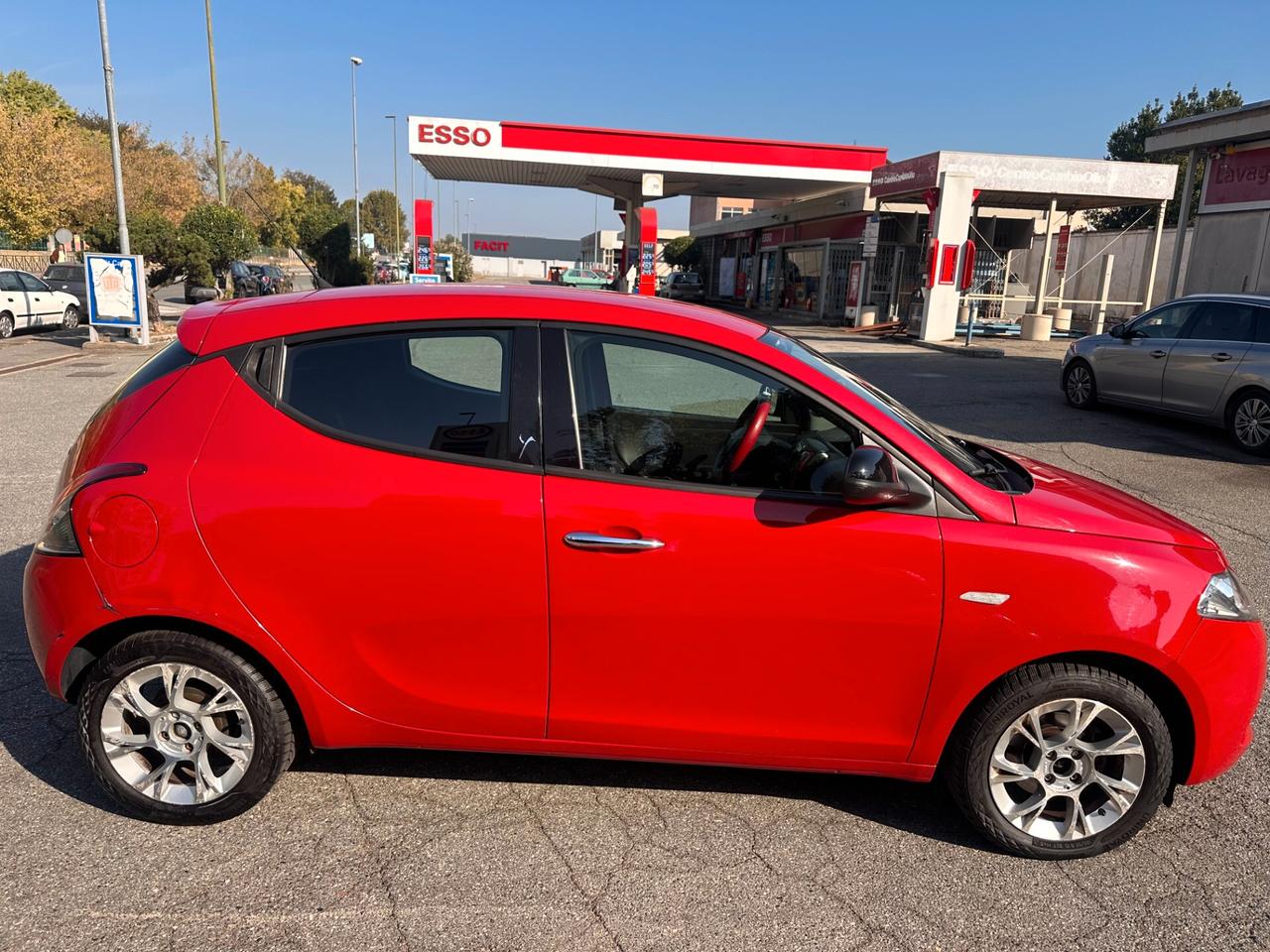 Lancia Ypsilon 1.2 69 CV 5 porte Platinum