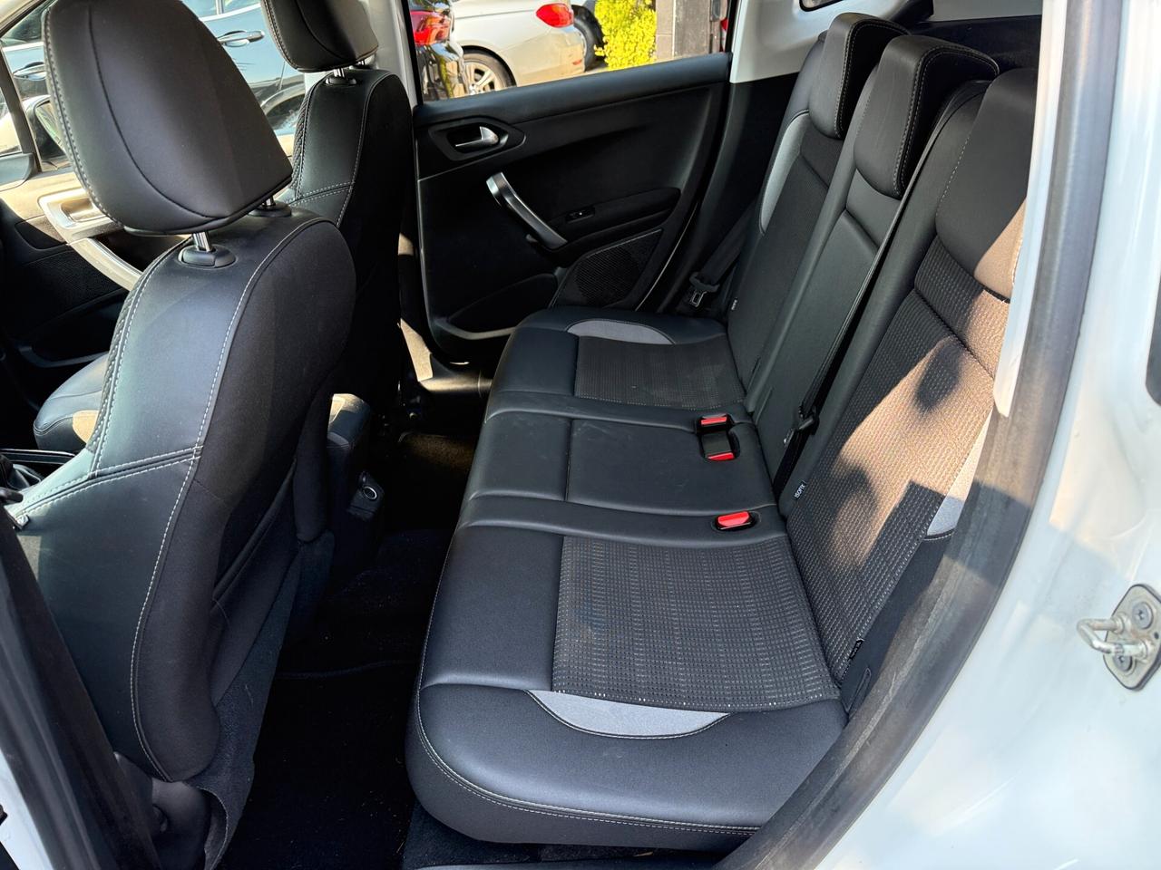Peugeot 2008 BlueHDi 100 GT Line