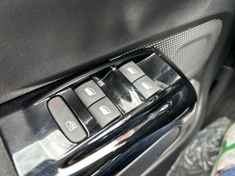 Citroën C3 PureTech 83 S&S Shine VETRI SCURI+CERCHI 16"