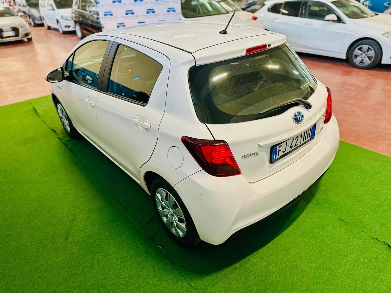 Toyota Yaris 1.5 Hybrid 5/ibrido-benzina/2017/automatico