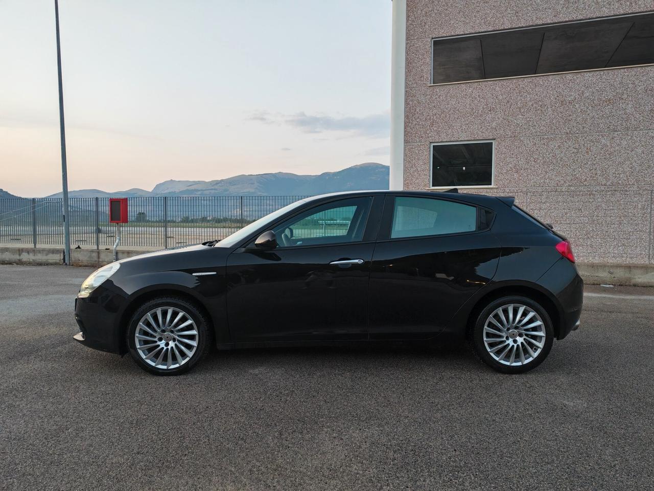 Alfa Romeo Giulietta 1.6 JTDm-2 105 CV Exclusive