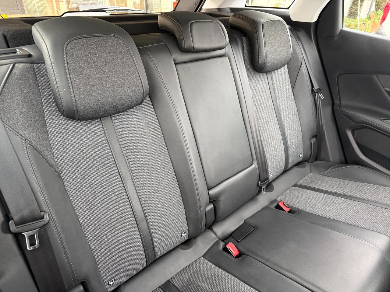 Peugeot 3008 3008 1.5 bluehdi Allure s&s 130cv eat8