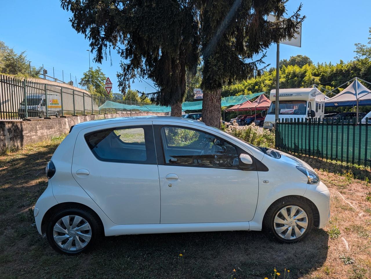 Toyota Aygo 1.0 12V VVT-i 5 porte Lounge Connect UNICO PROPRIETARIO OK NEOP.