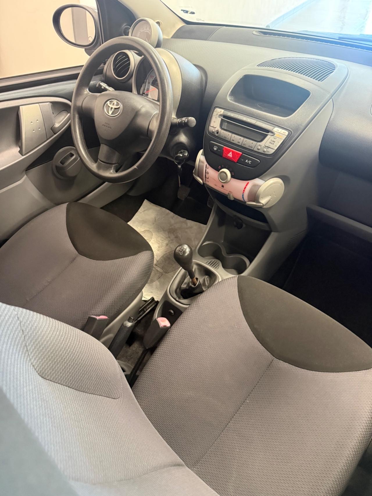 Toyota Aygo 1.0 12V VVT-i 5 porte Now