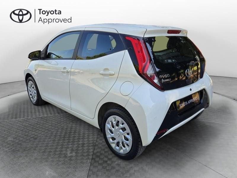 Toyota Aygo 2ª serie Connect 1.0 VVT-i 72 CV 5 porte x-play MMT