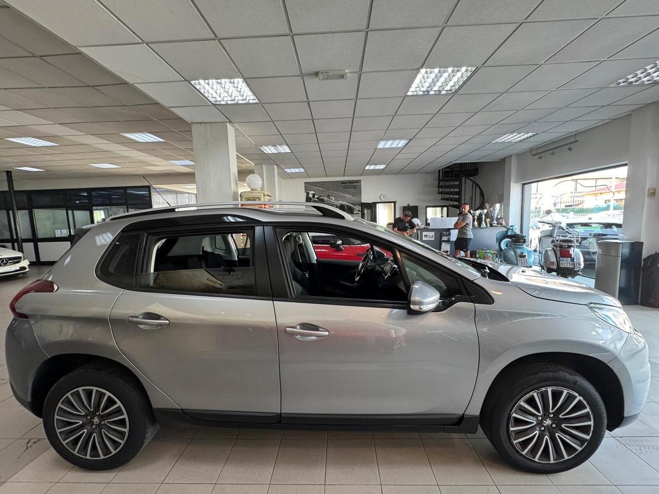 Peugeot 2008 PureTech 82 Active UNICOPROPRIETARIO TENUTA BENISSIMO