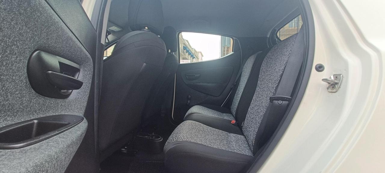 Lancia Ypsilon 1.2 69 CV 5 porte S&S Elefantino Blu