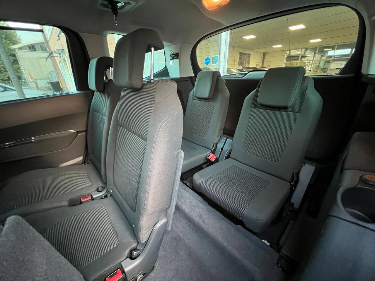 Peugeot 5008 1.6 HDi 112CV Business