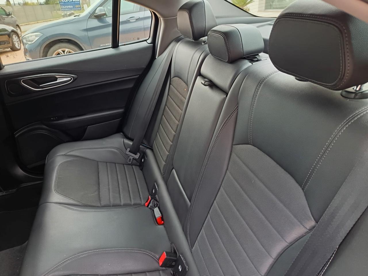 Alfa Romeo Giulia 2.2 Turbodiesel 190 CV AT8 Executive