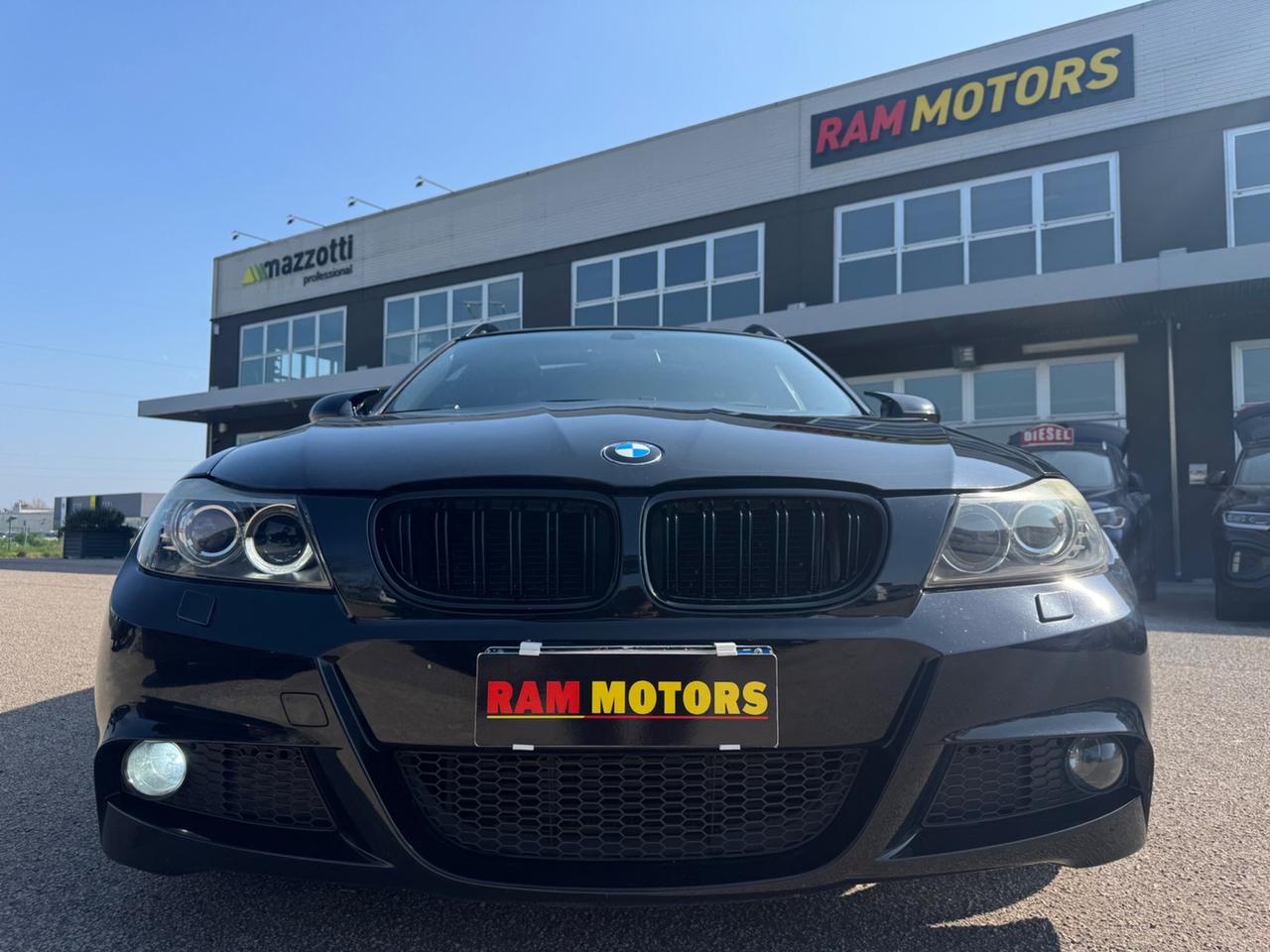Bmw 320d Touring M-Sport auto tetto navi pelle
