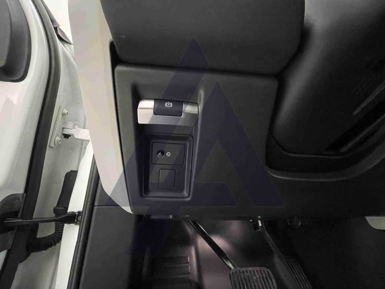 Land Rover Defender 110 3.0D I6 200 CV AWD Auto X-Dynamic HSE